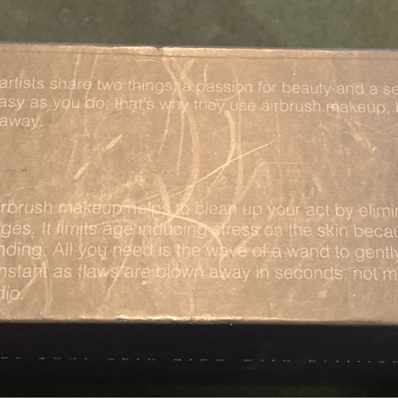 Belletto System Airbrush Makeup - Picture 2 of 6